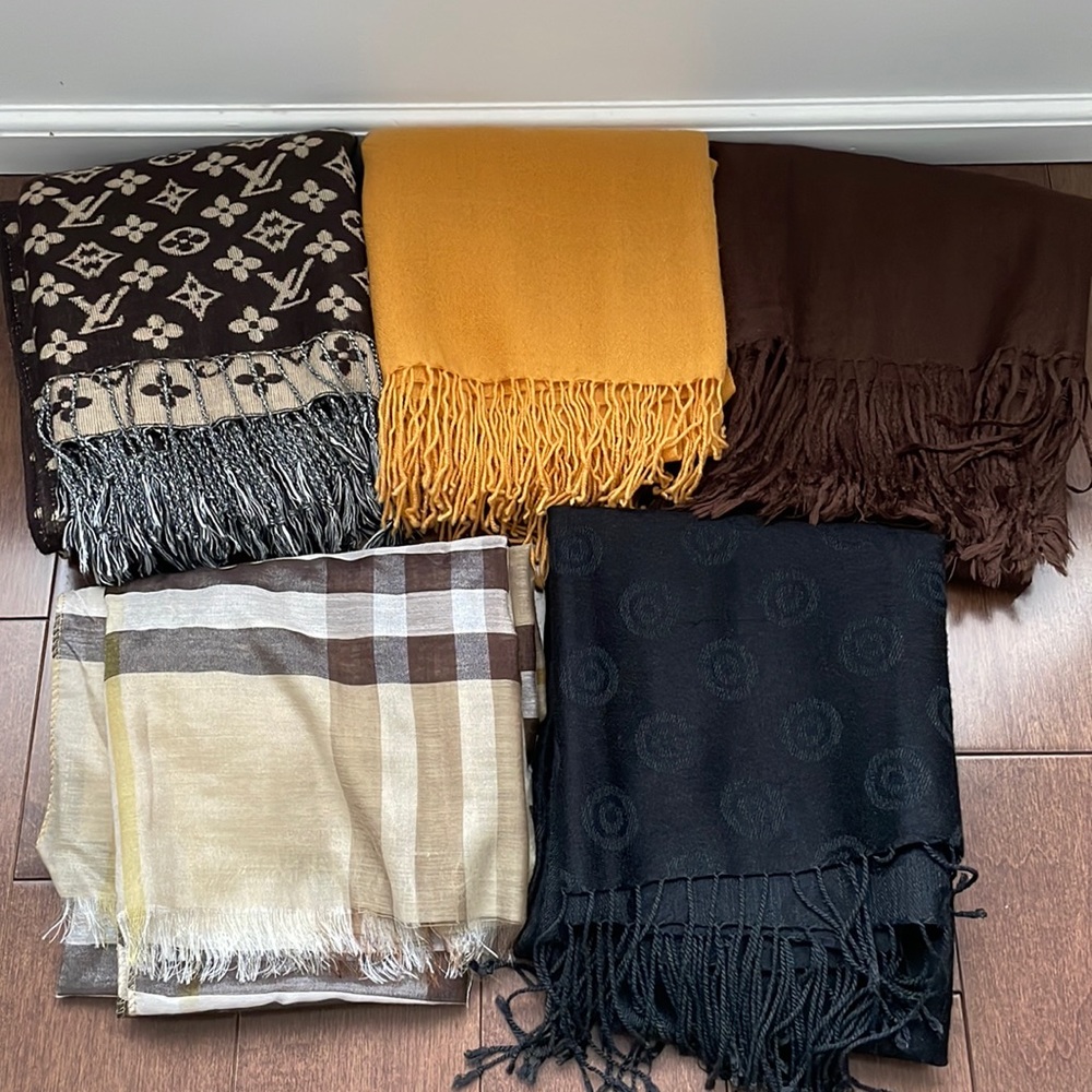 Set of 5 scarves